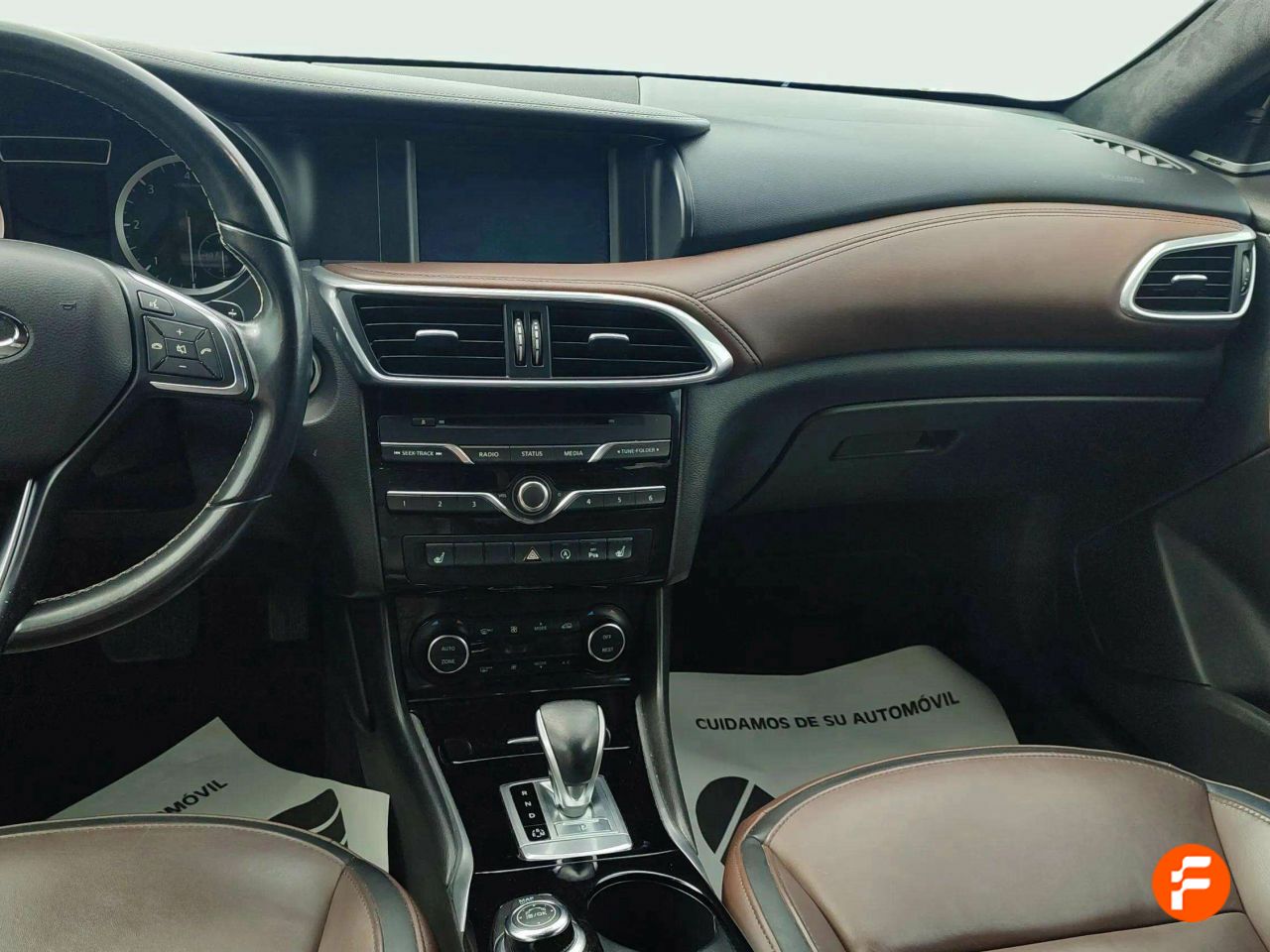Foto Infiniti QX30 12