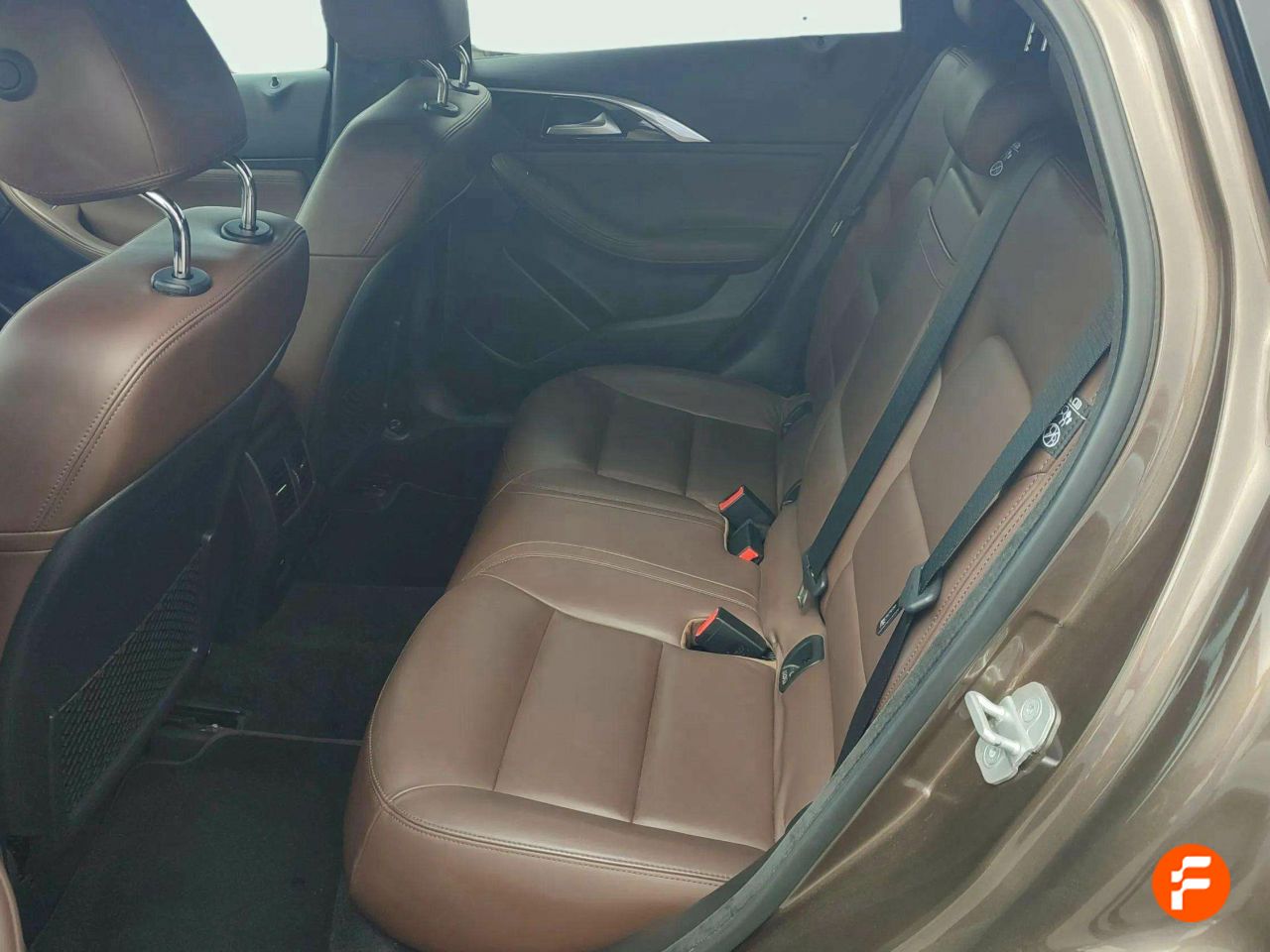Foto Infiniti QX30 15