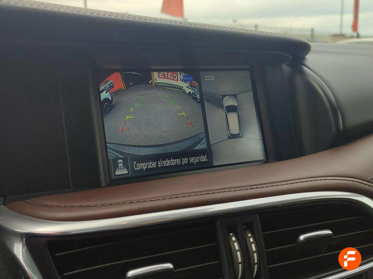 Foto Infiniti QX30 20