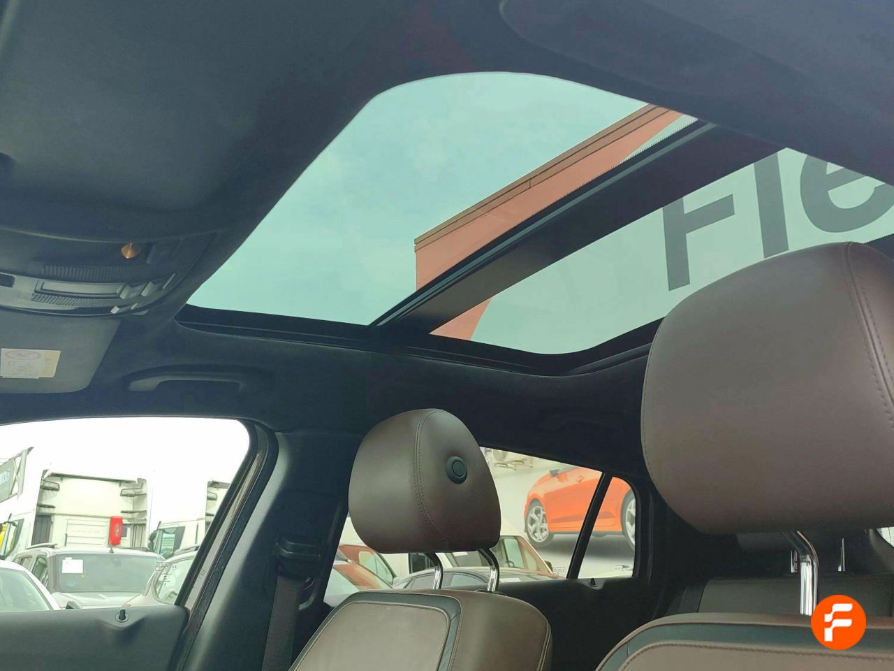 Foto Infiniti QX30 21