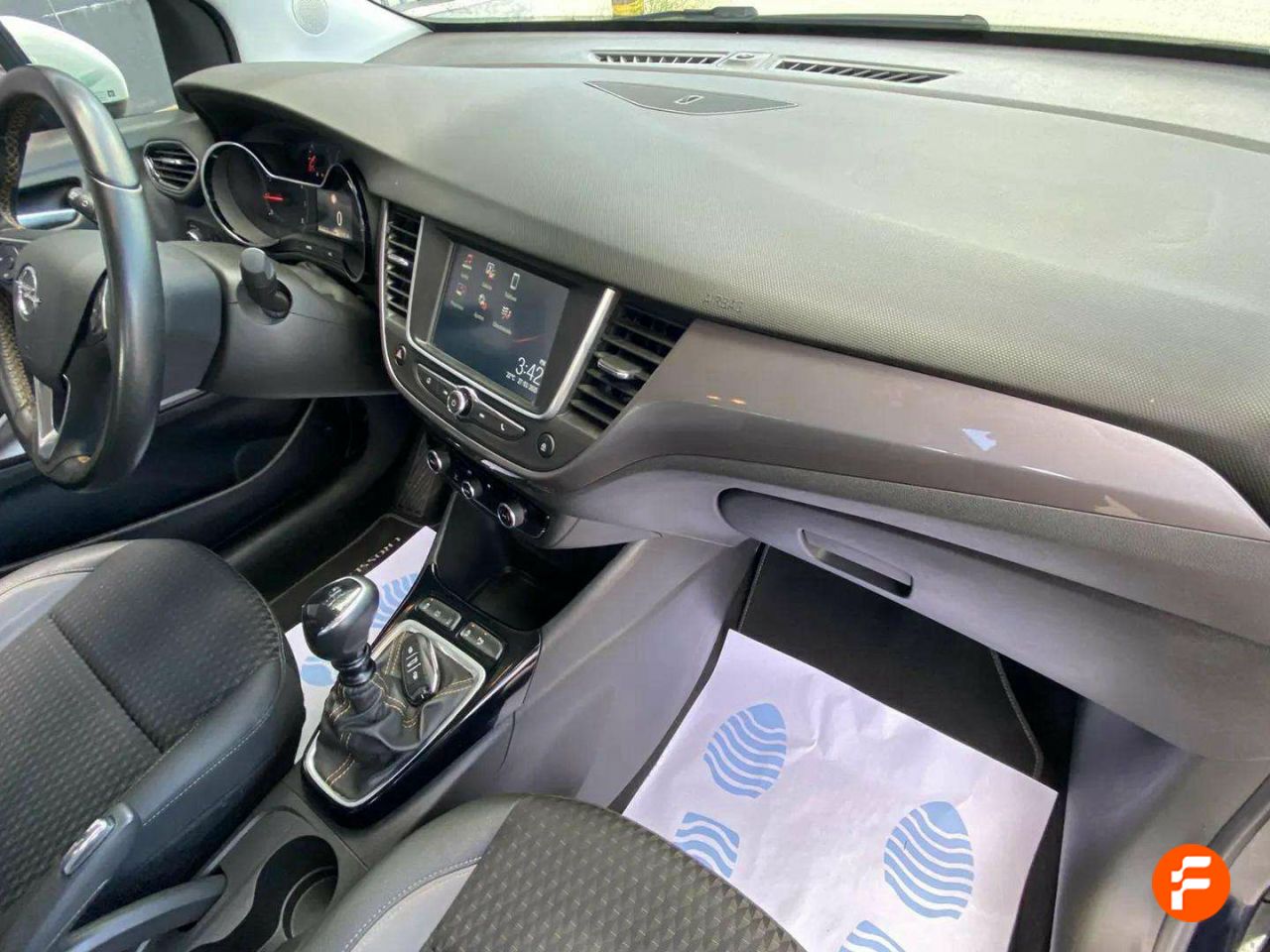 Foto Opel Crossland X 13