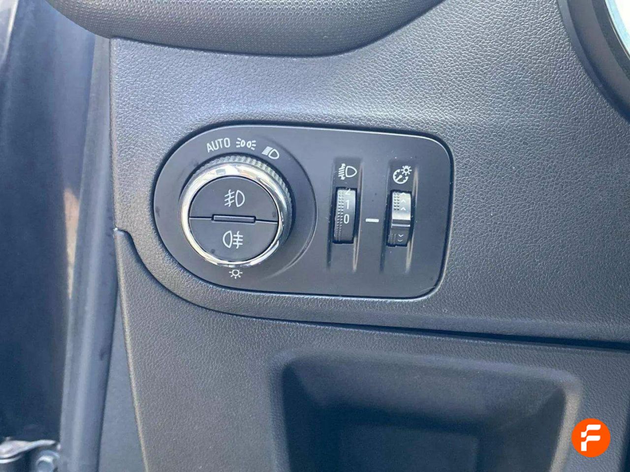 Foto Opel Crossland X 15