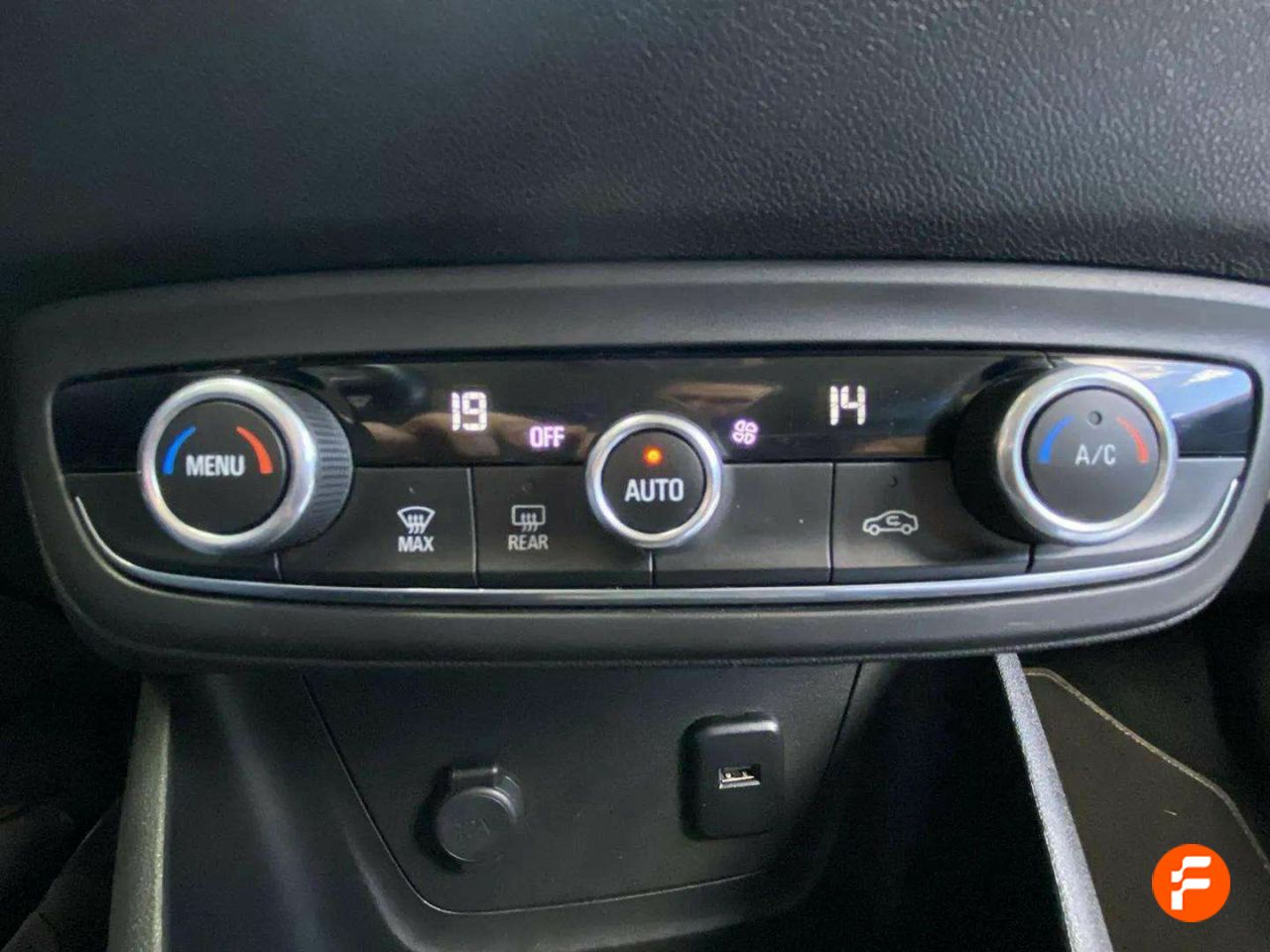Foto Opel Crossland X 27