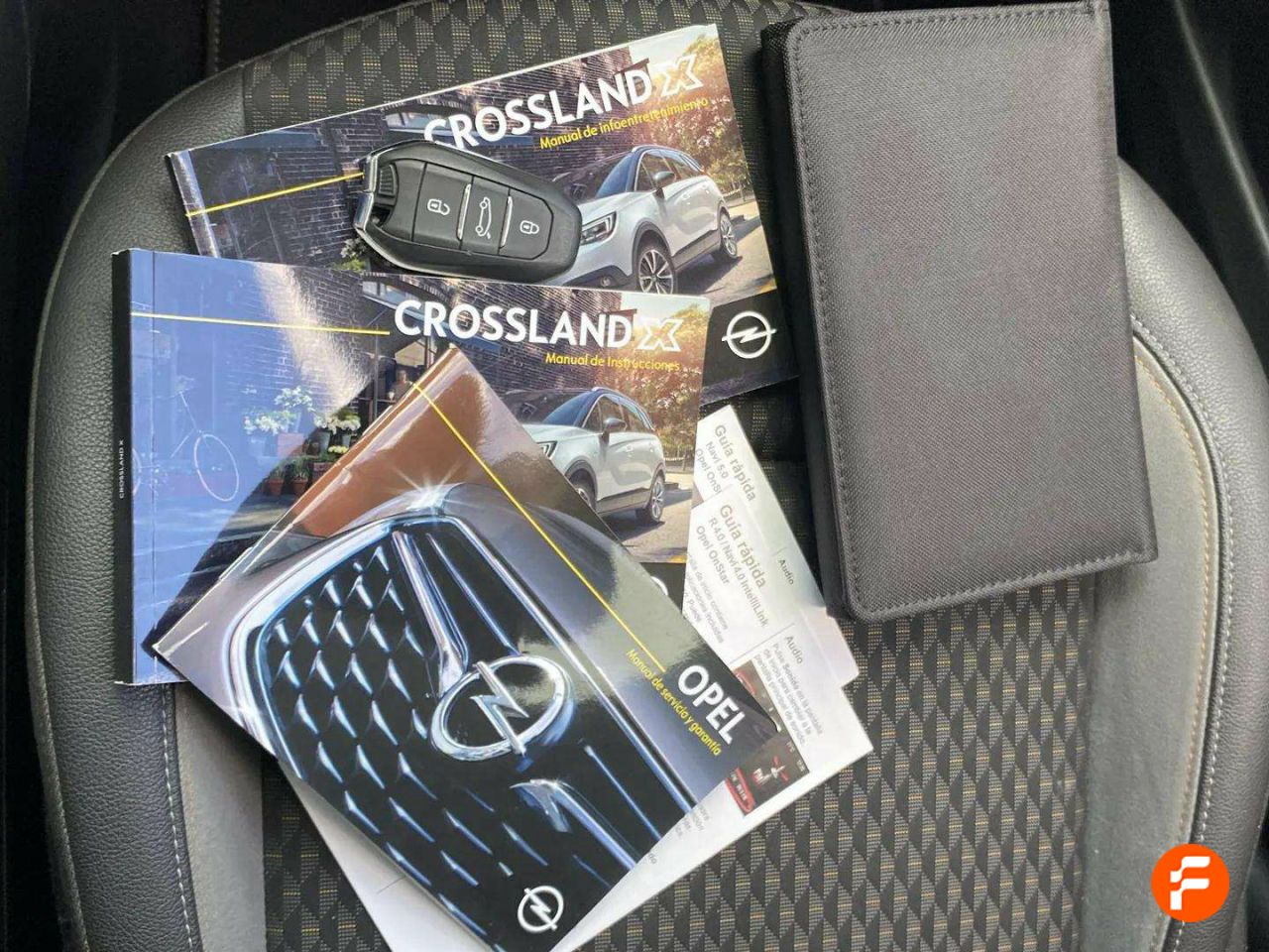Foto Opel Crossland X 36