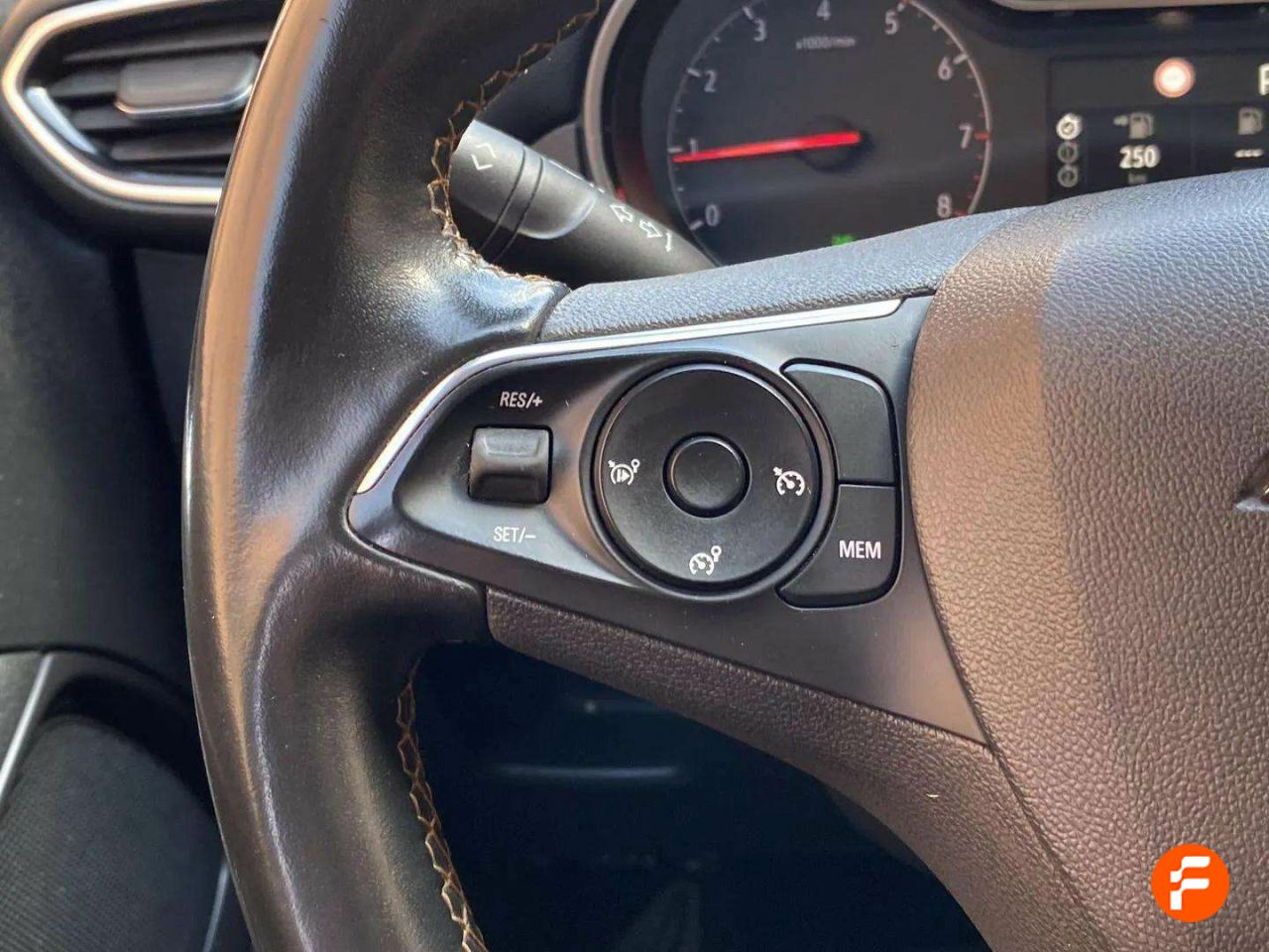 Foto Opel Crossland X 9