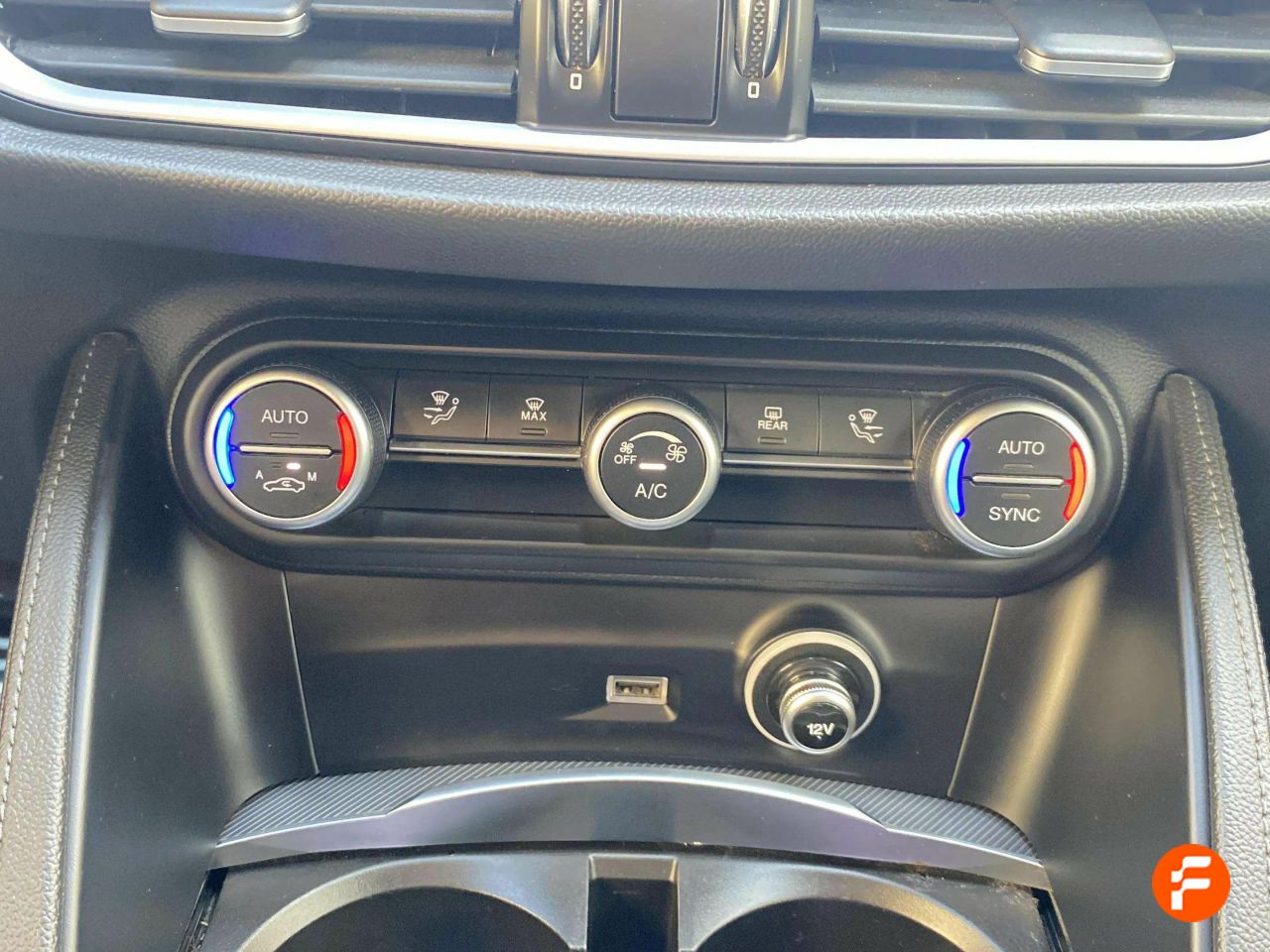 Foto Alfa Romeo Stelvio 25