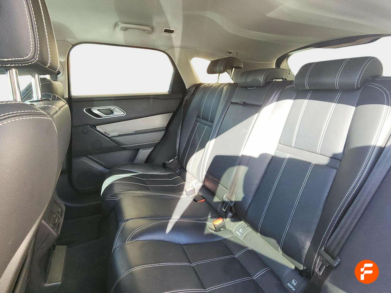 Foto Land-Rover Range Rover Velar 16