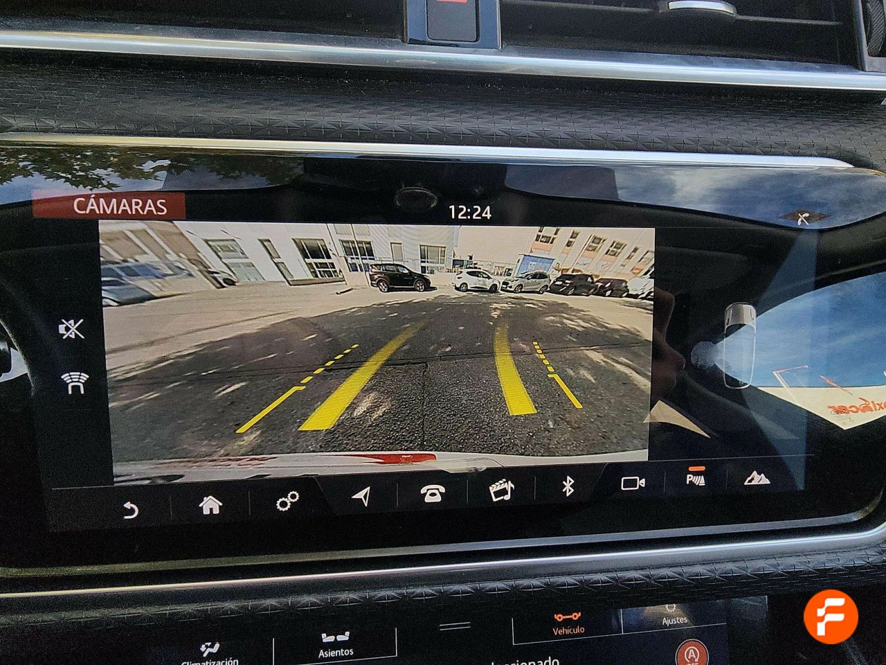 Foto Land-Rover Range Rover Velar 18