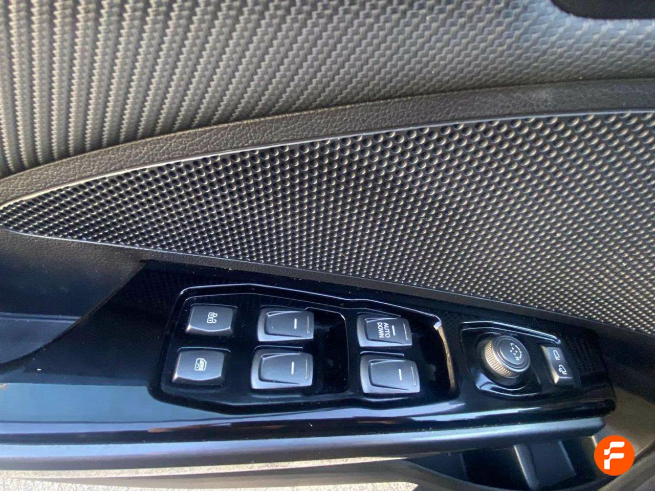 Foto SsangYong Tivoli 18