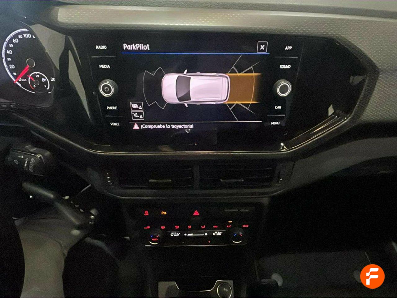 Foto Volkswagen T-Cross 14
