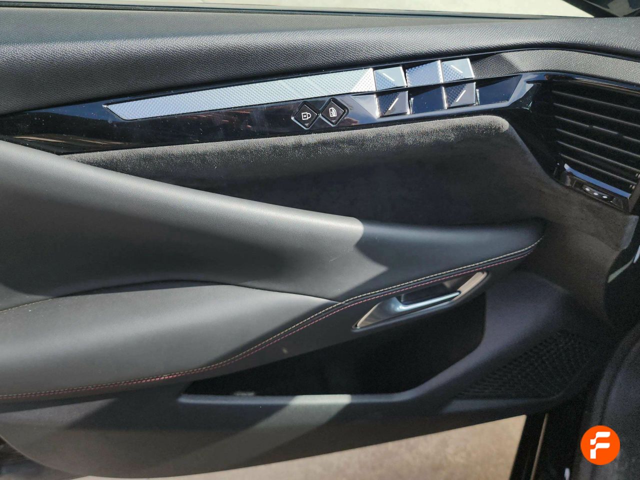 Foto DS Automobiles DS 4 18