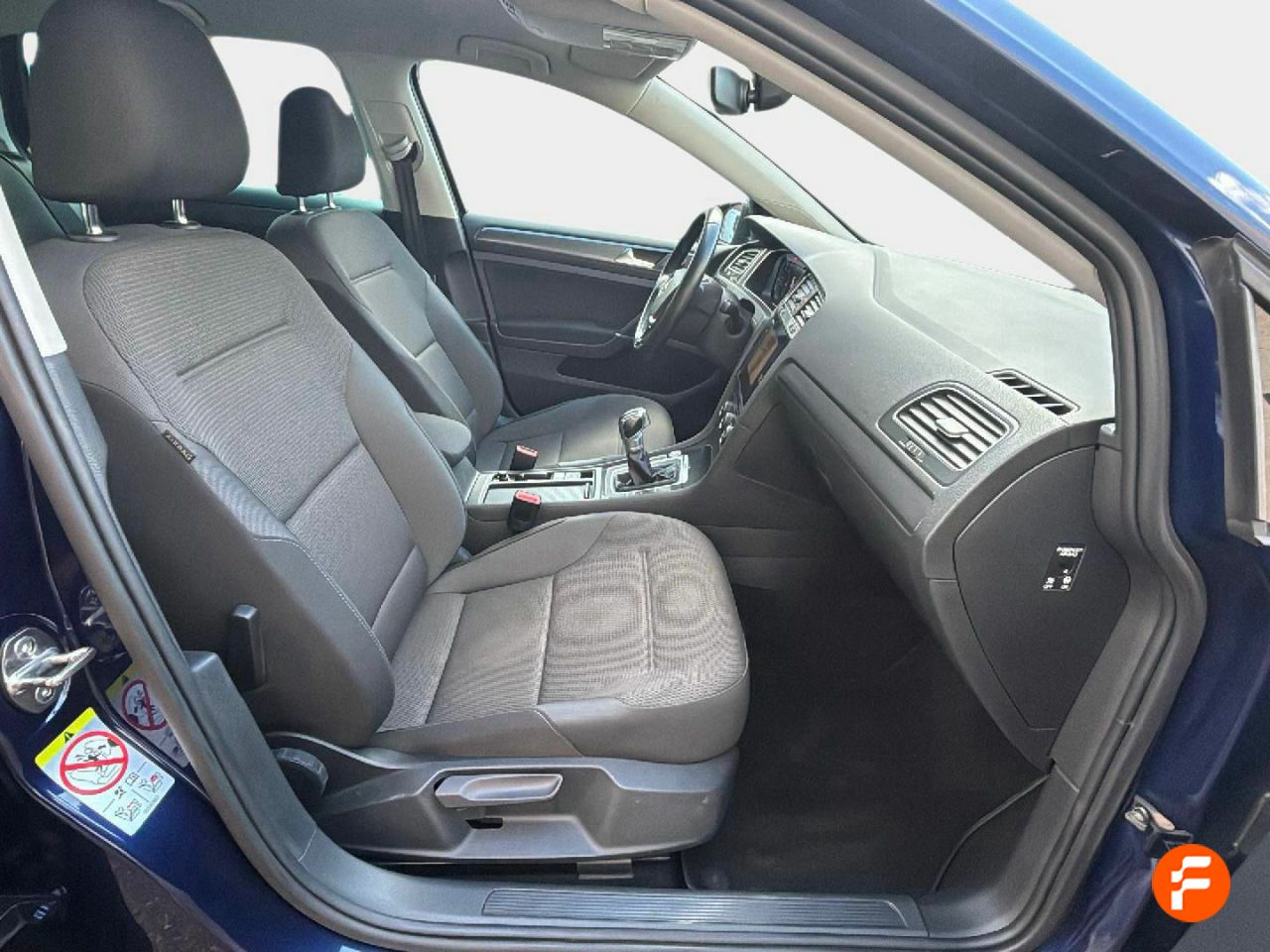Foto Volkswagen Golf 25