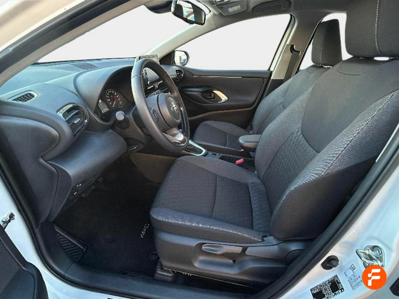 Foto Toyota Yaris 10