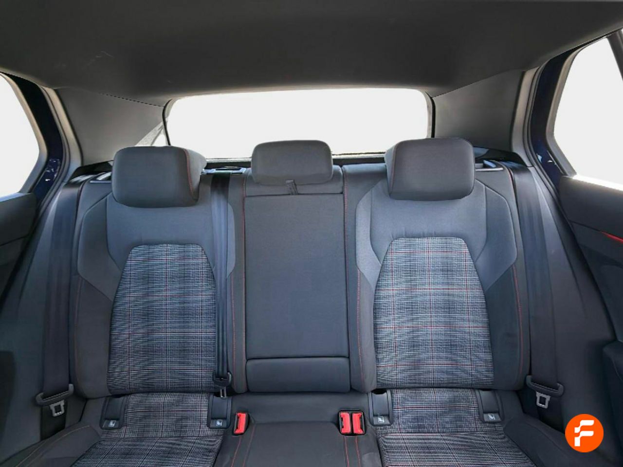 Foto Volkswagen Golf 16