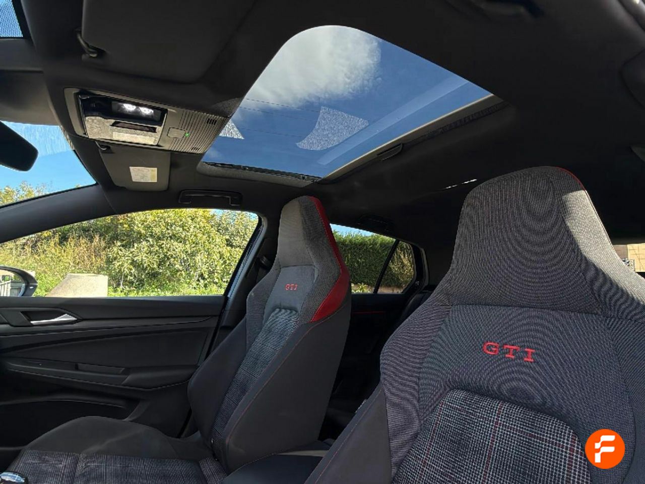 Foto Volkswagen Golf 17