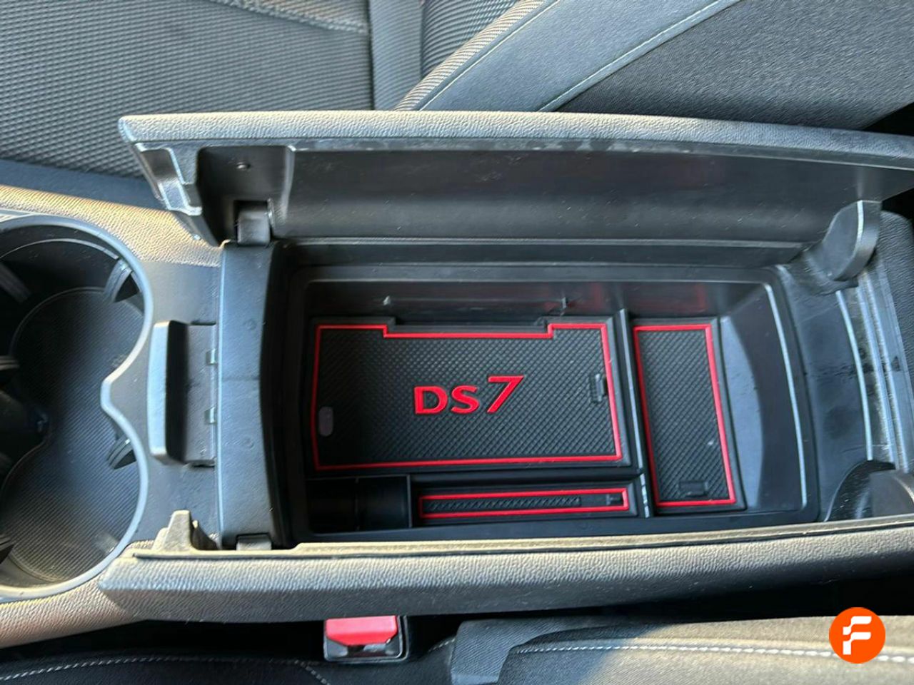 Foto DS Automobiles DS 7 23