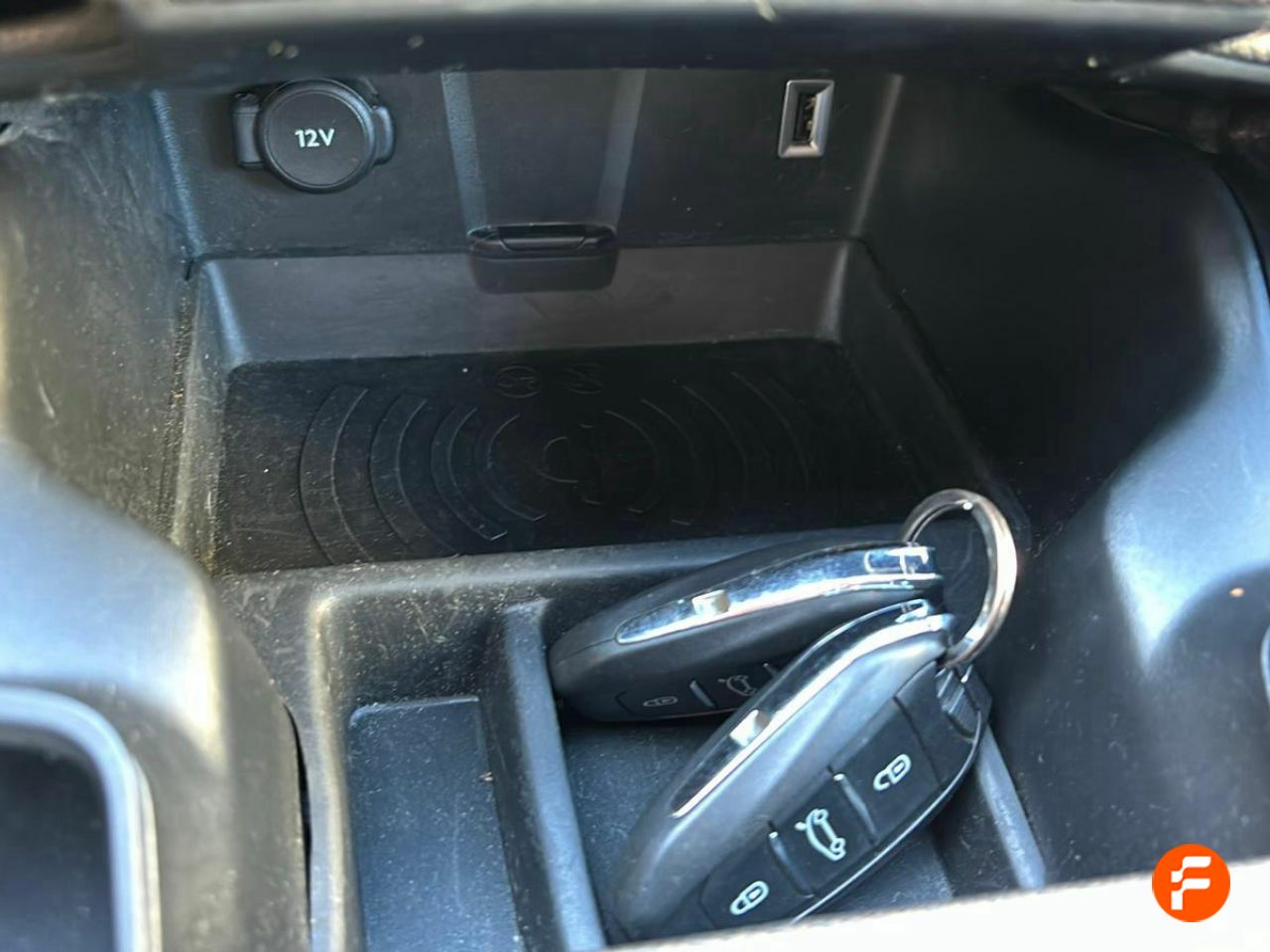 Foto DS Automobiles DS 7 27