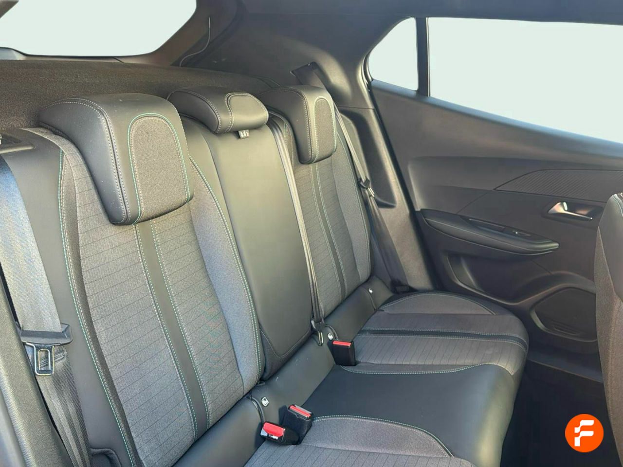 Foto Peugeot 2008 13