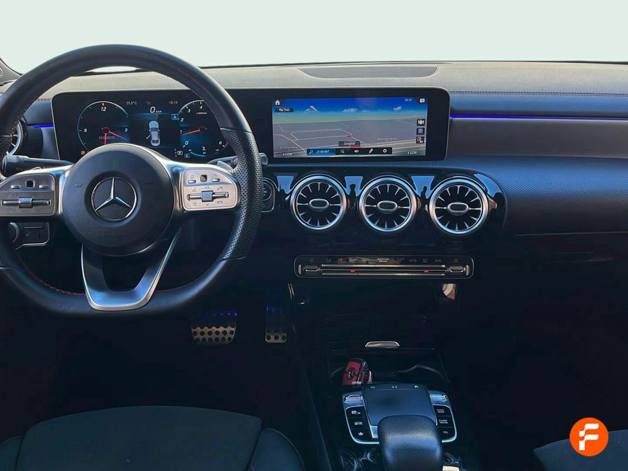 Foto Mercedes-Benz Clase CLA 10