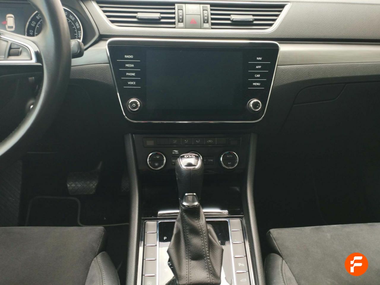 Foto Skoda Superb 21