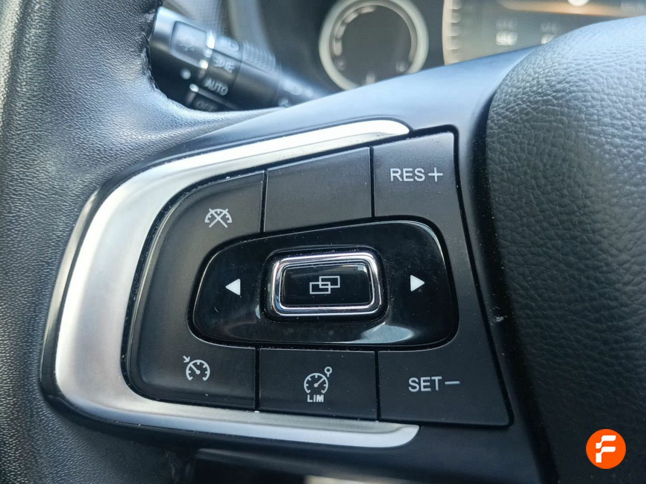 Foto DR Automobiles DR4 17
