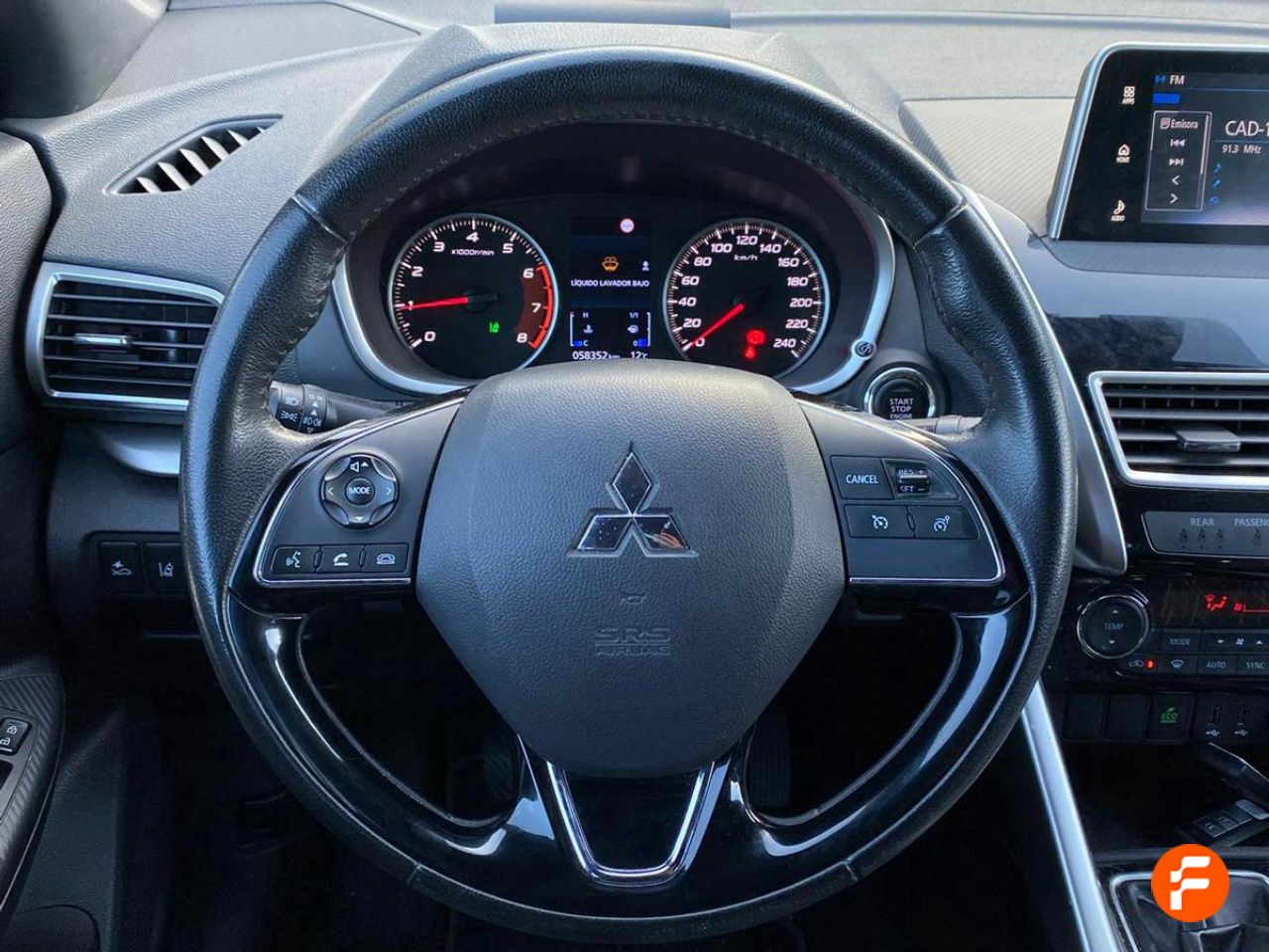 Foto Mitsubishi Eclipse Cross 8