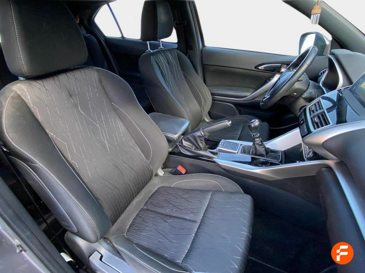 Foto Mitsubishi Eclipse Cross 11