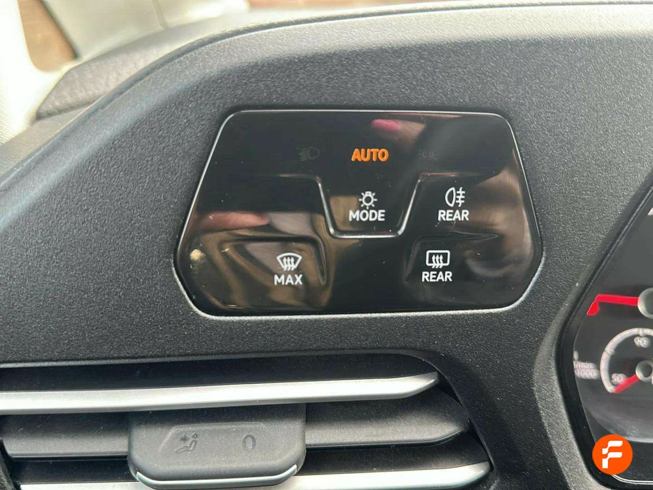 Foto Volkswagen Caddy 24