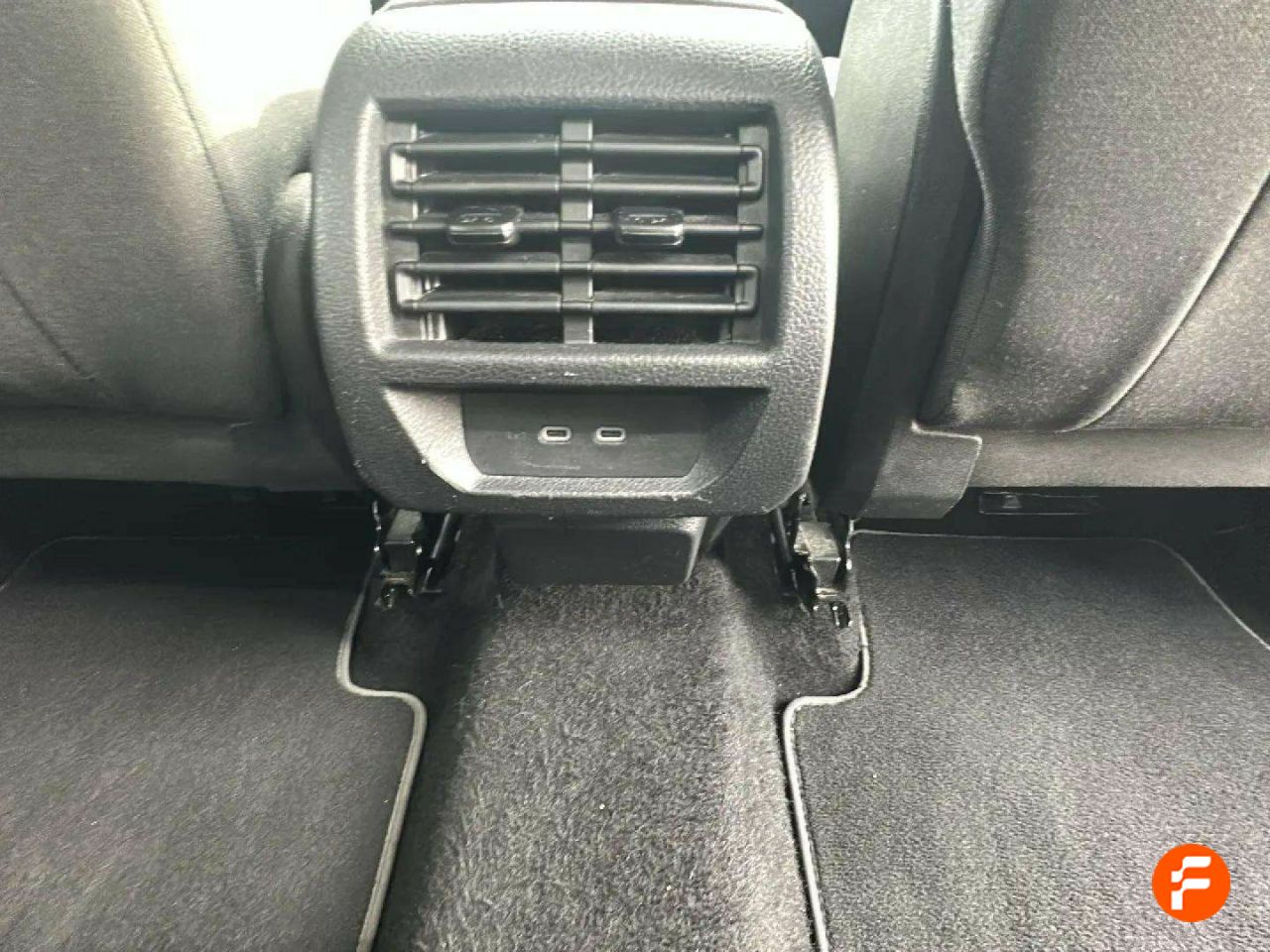 Foto Volkswagen Caddy 30