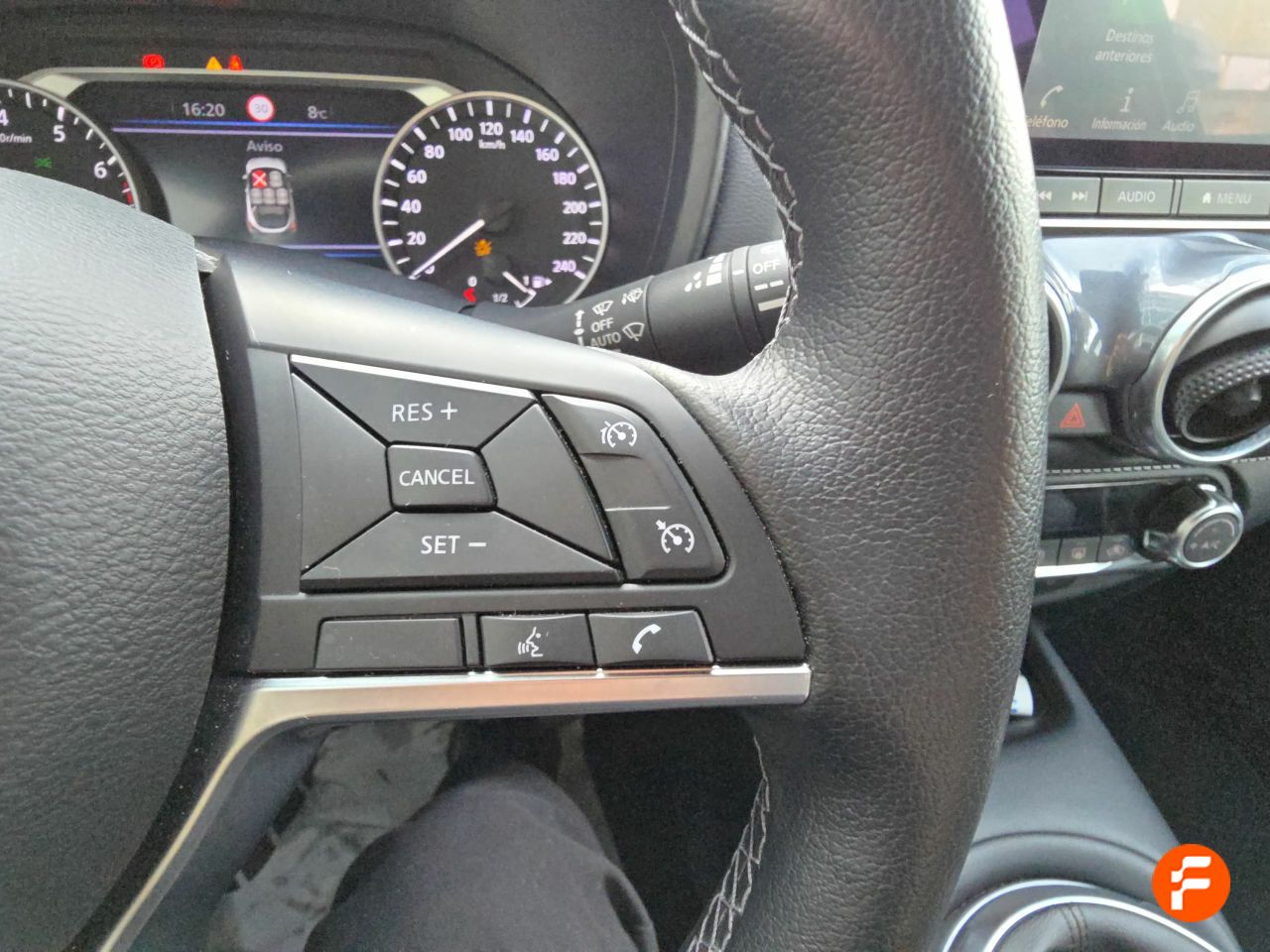 Foto Nissan Juke 16