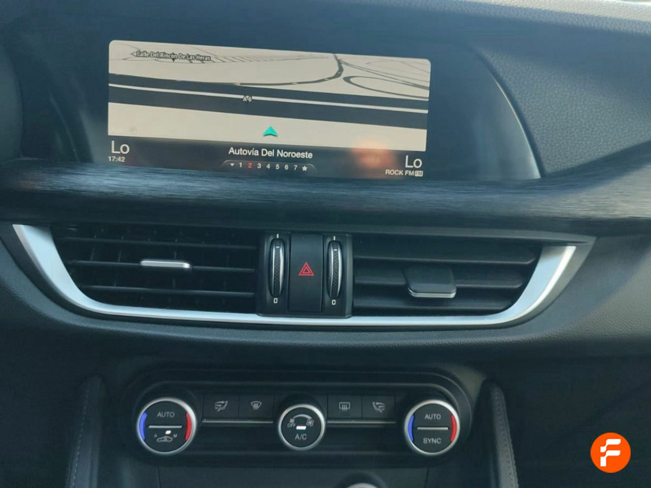 Foto Alfa Romeo Stelvio 14