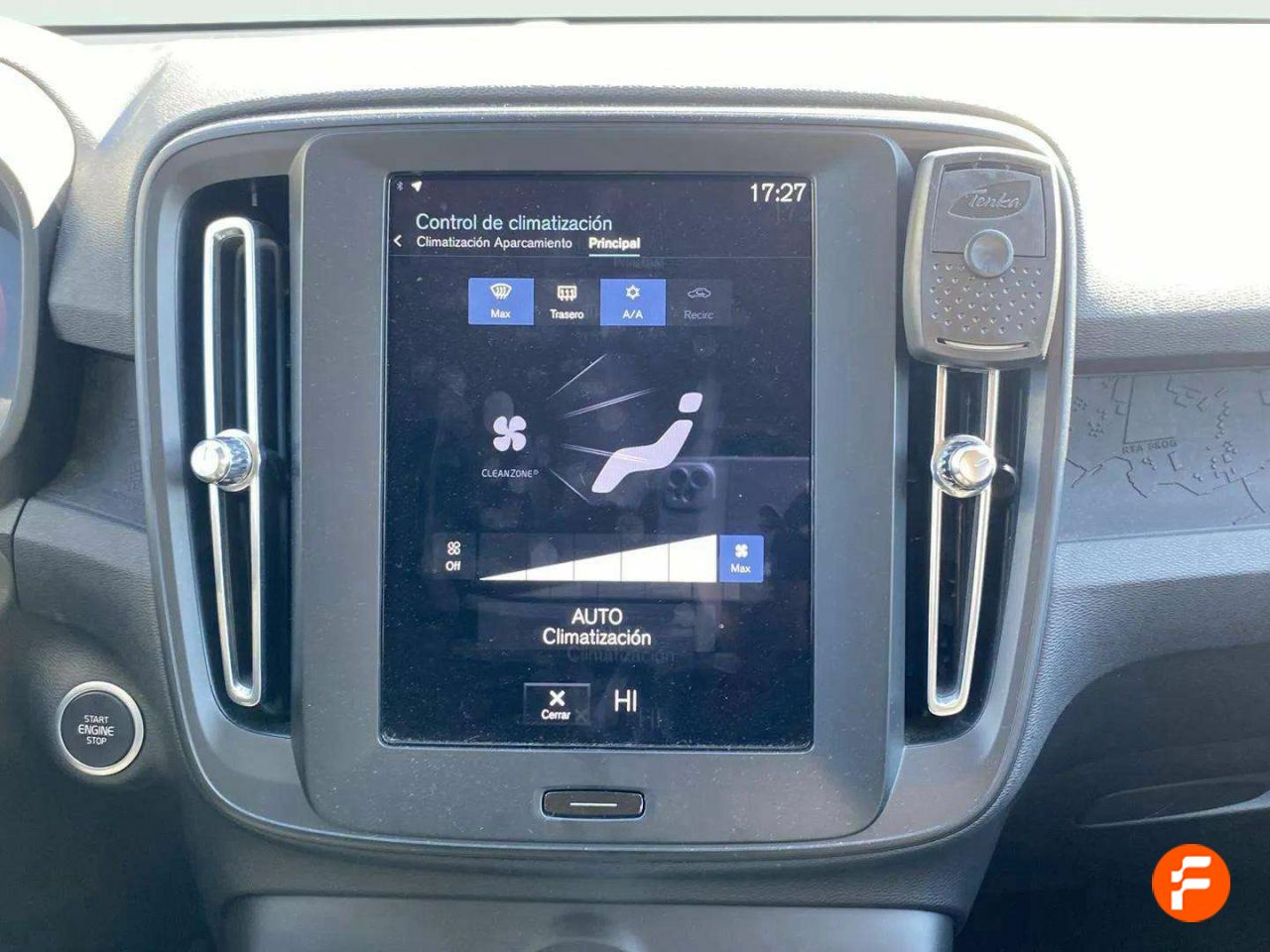 Foto Volvo XC40 12