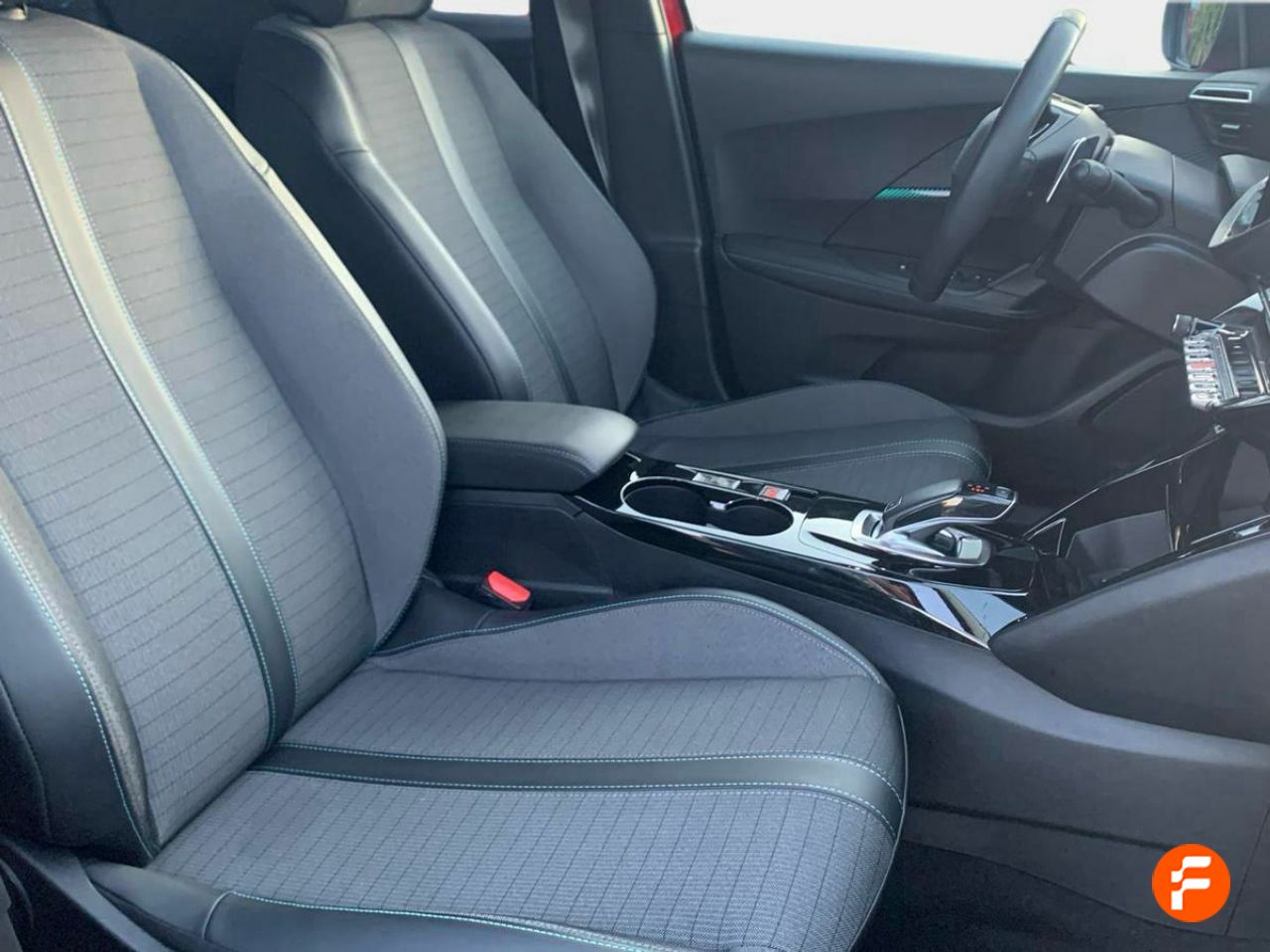 Foto Peugeot 2008 12