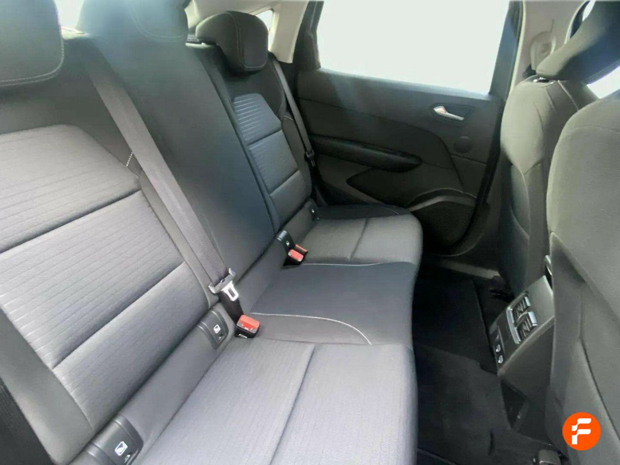 Foto Renault Arkana 23
