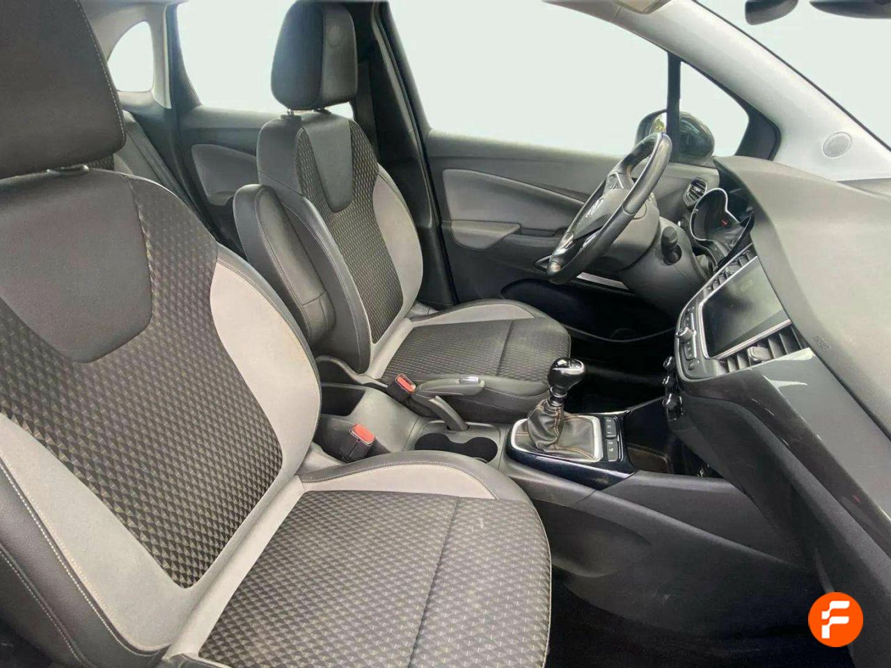 Foto Opel Crossland X 15