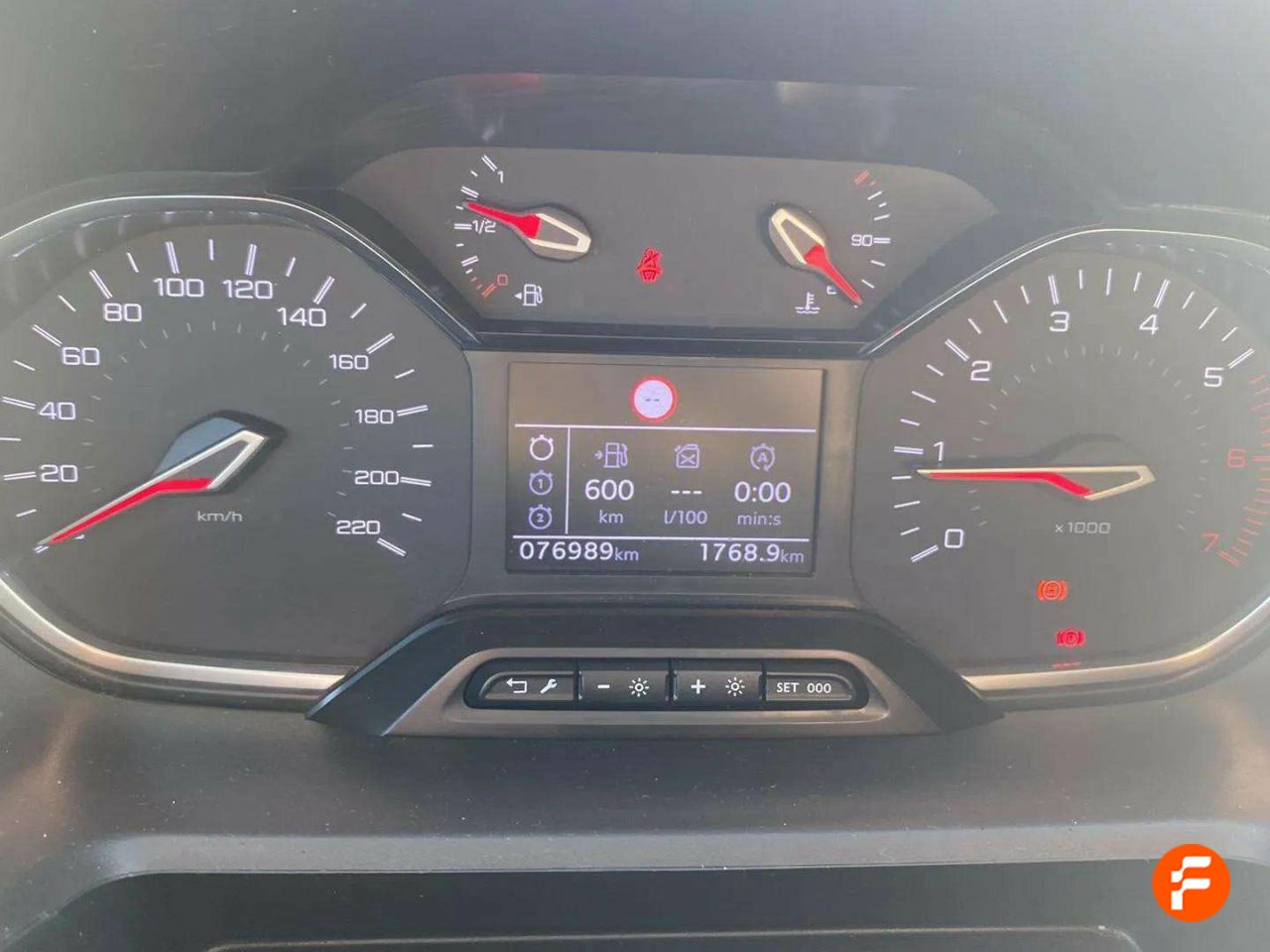 Foto Peugeot Rifter 10