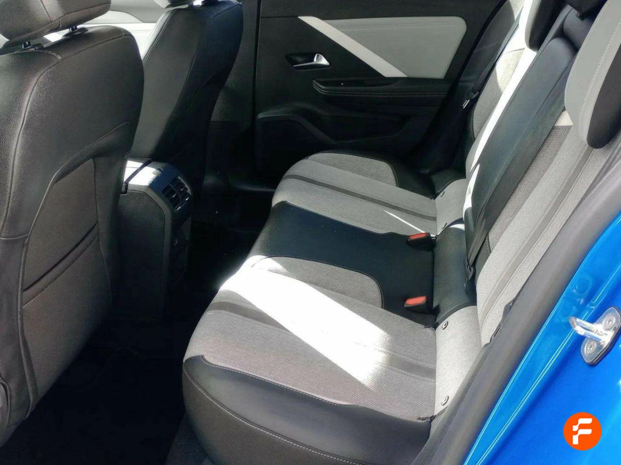Foto Opel Astra 12