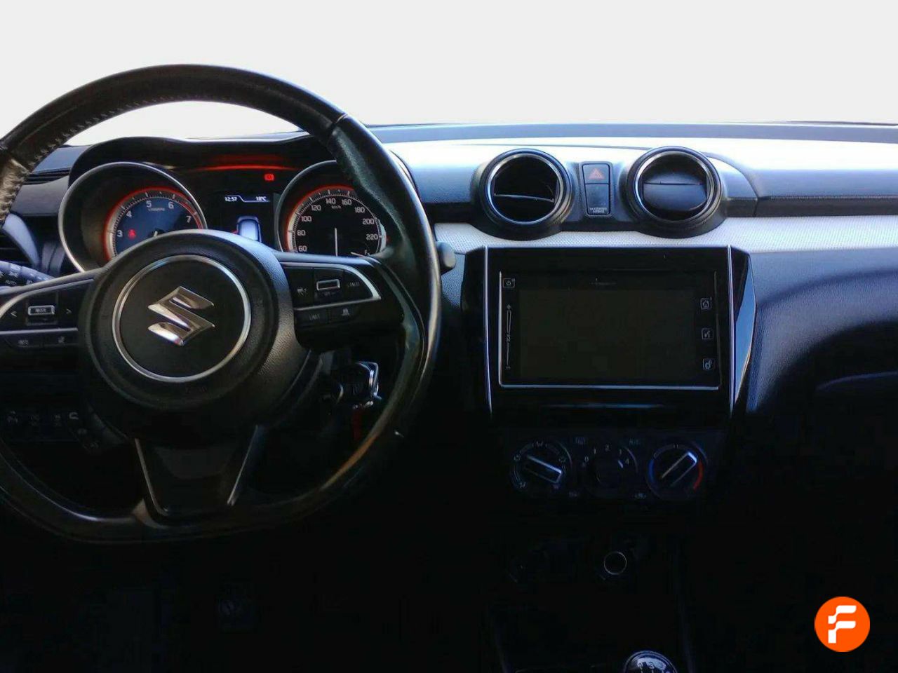 Foto Suzuki Swift 5