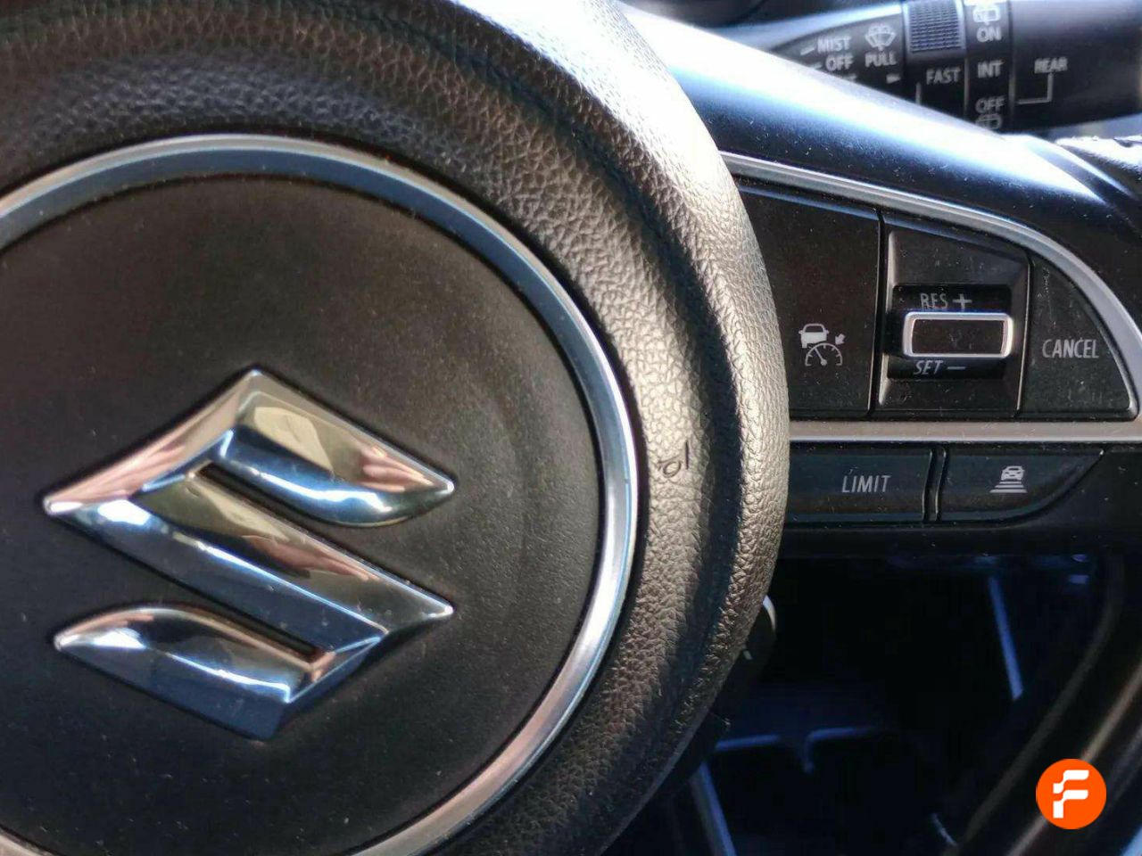 Foto Suzuki Swift 16