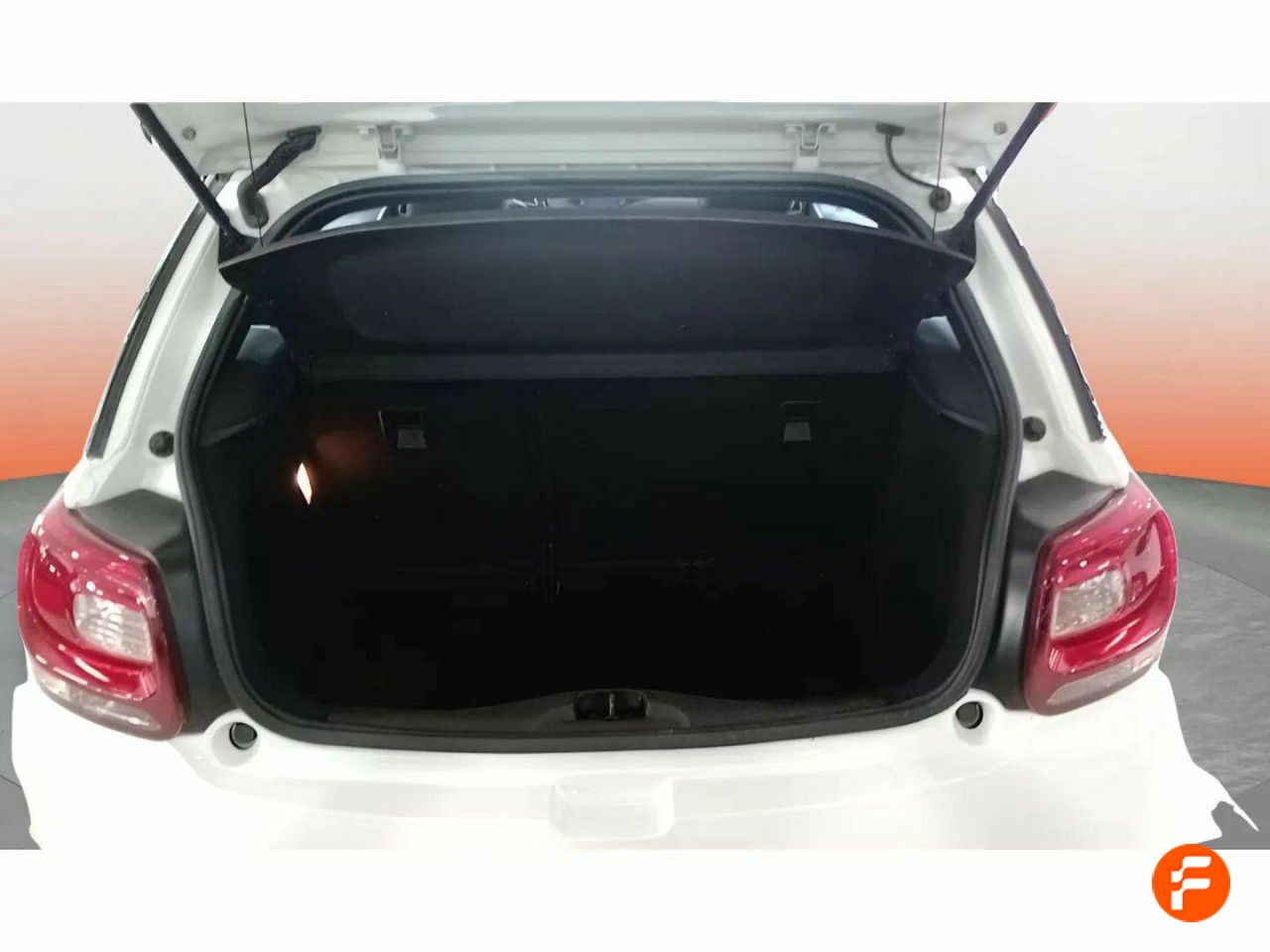 Foto DS Automobiles DS 3 7