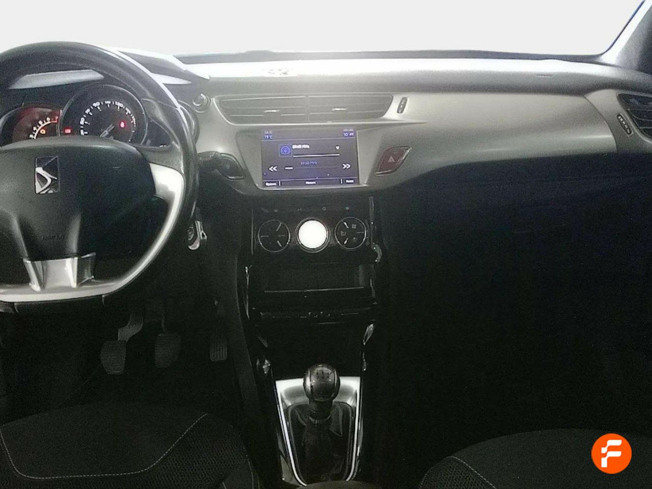 Foto DS Automobiles DS 3 9