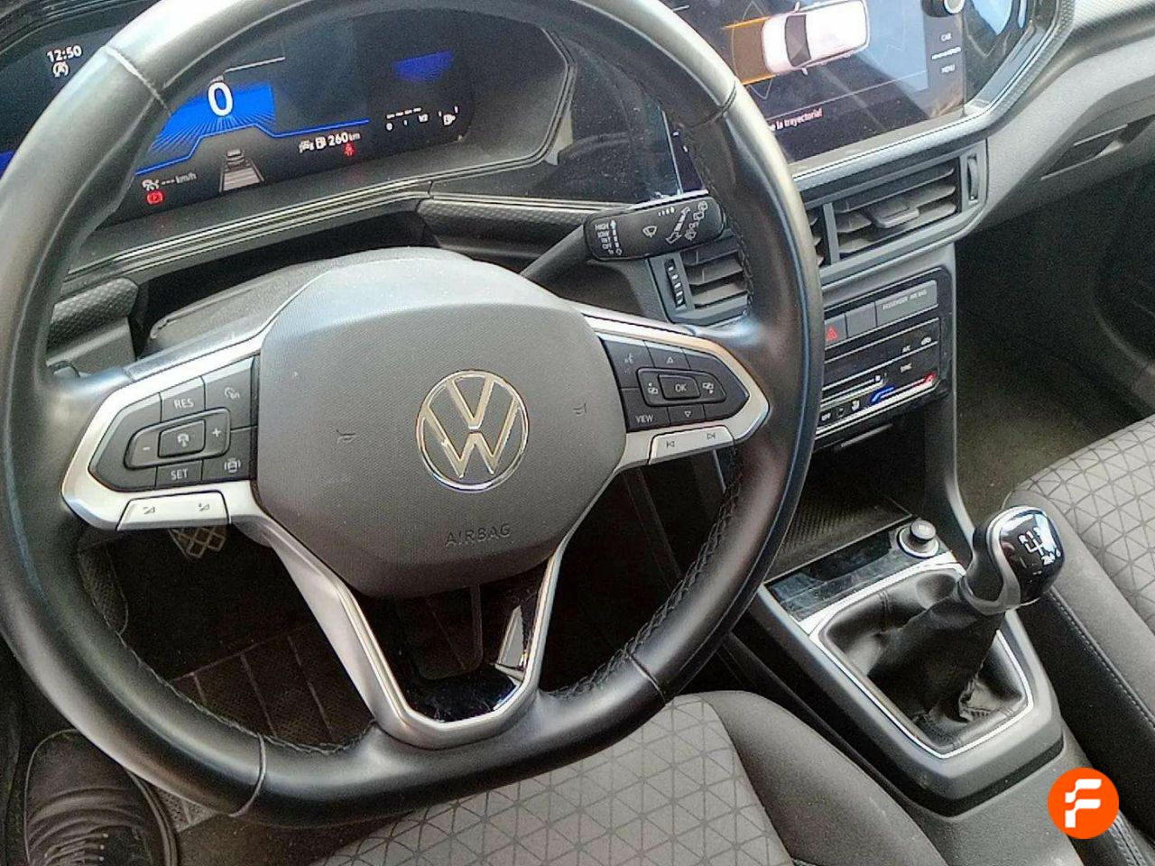 Foto Volkswagen T-Cross 11