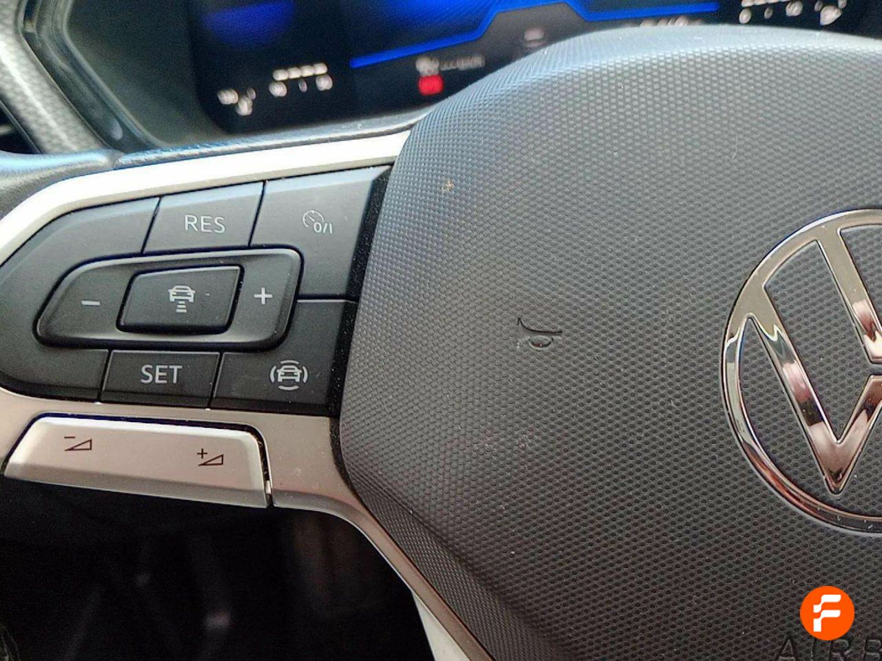 Foto Volkswagen T-Cross 17