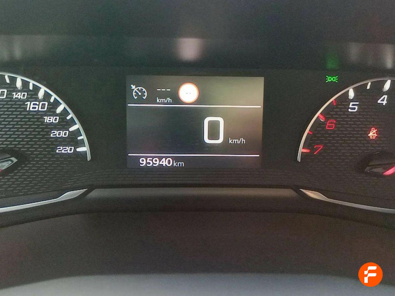 Foto Peugeot 208 8