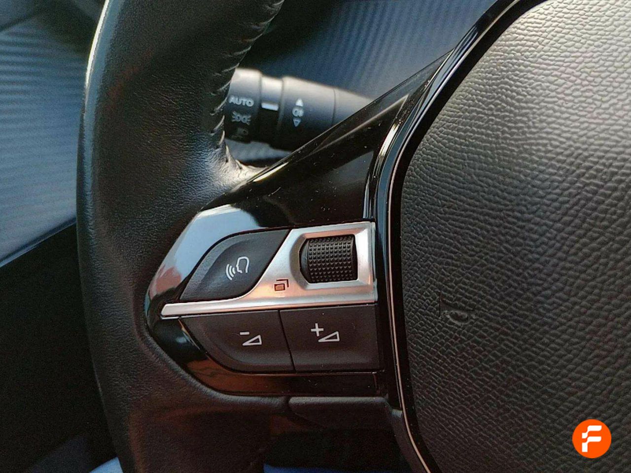 Foto Peugeot 208 18