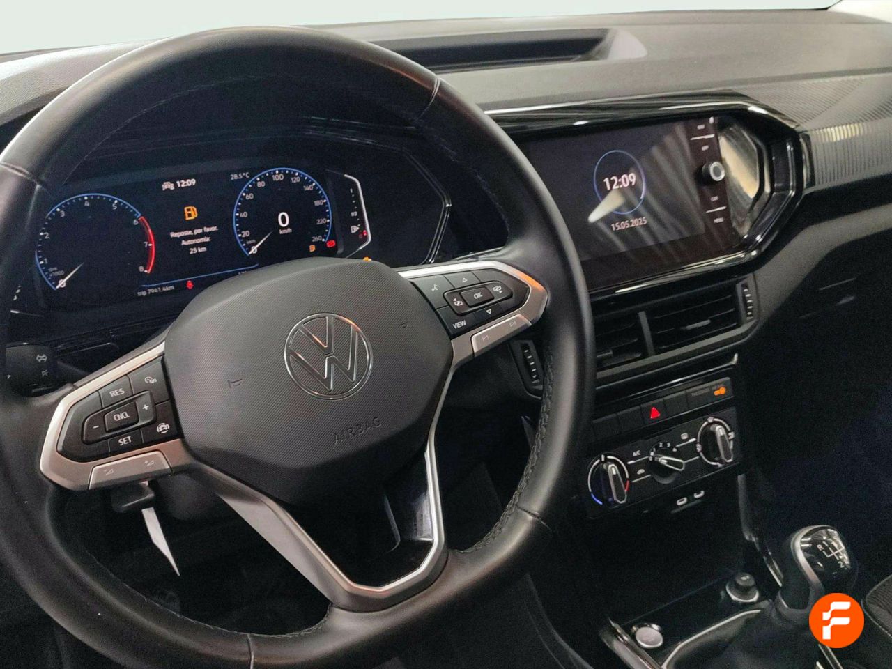 Foto Volkswagen T-Cross 9