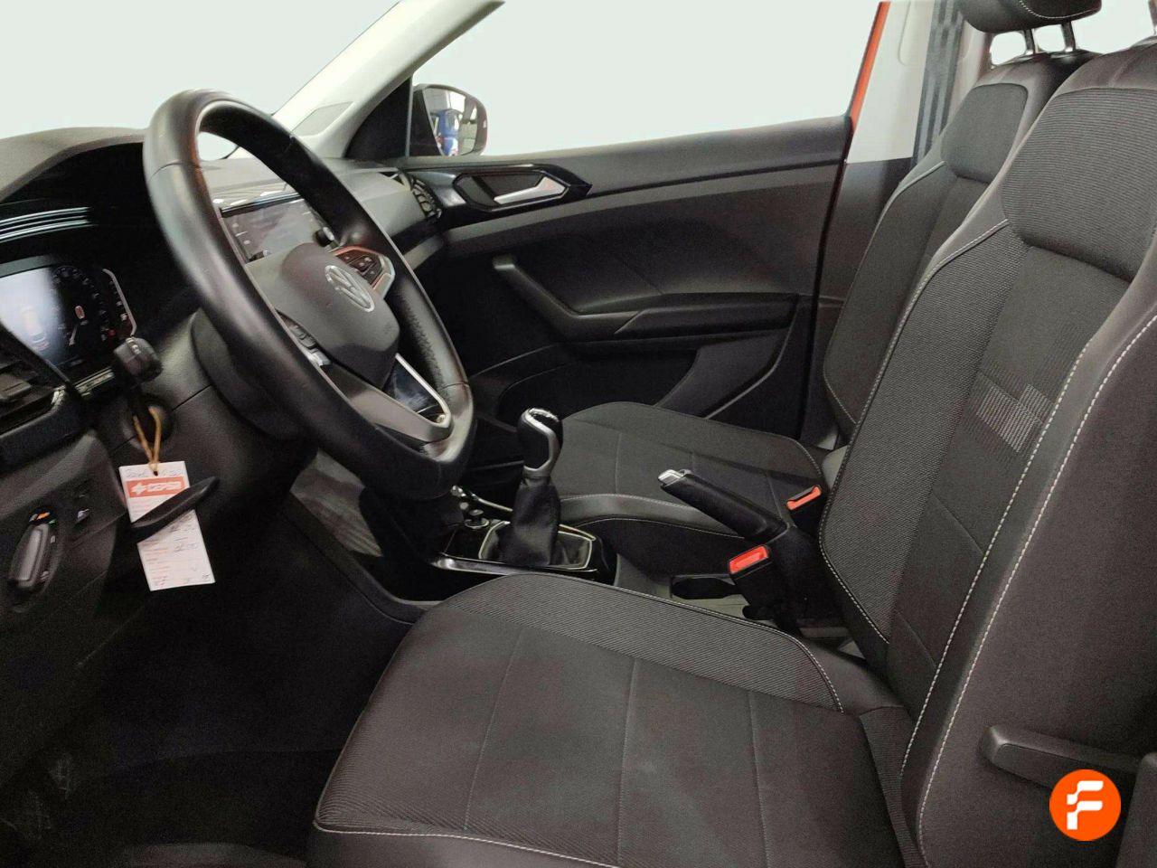 Foto Volkswagen T-Cross 12