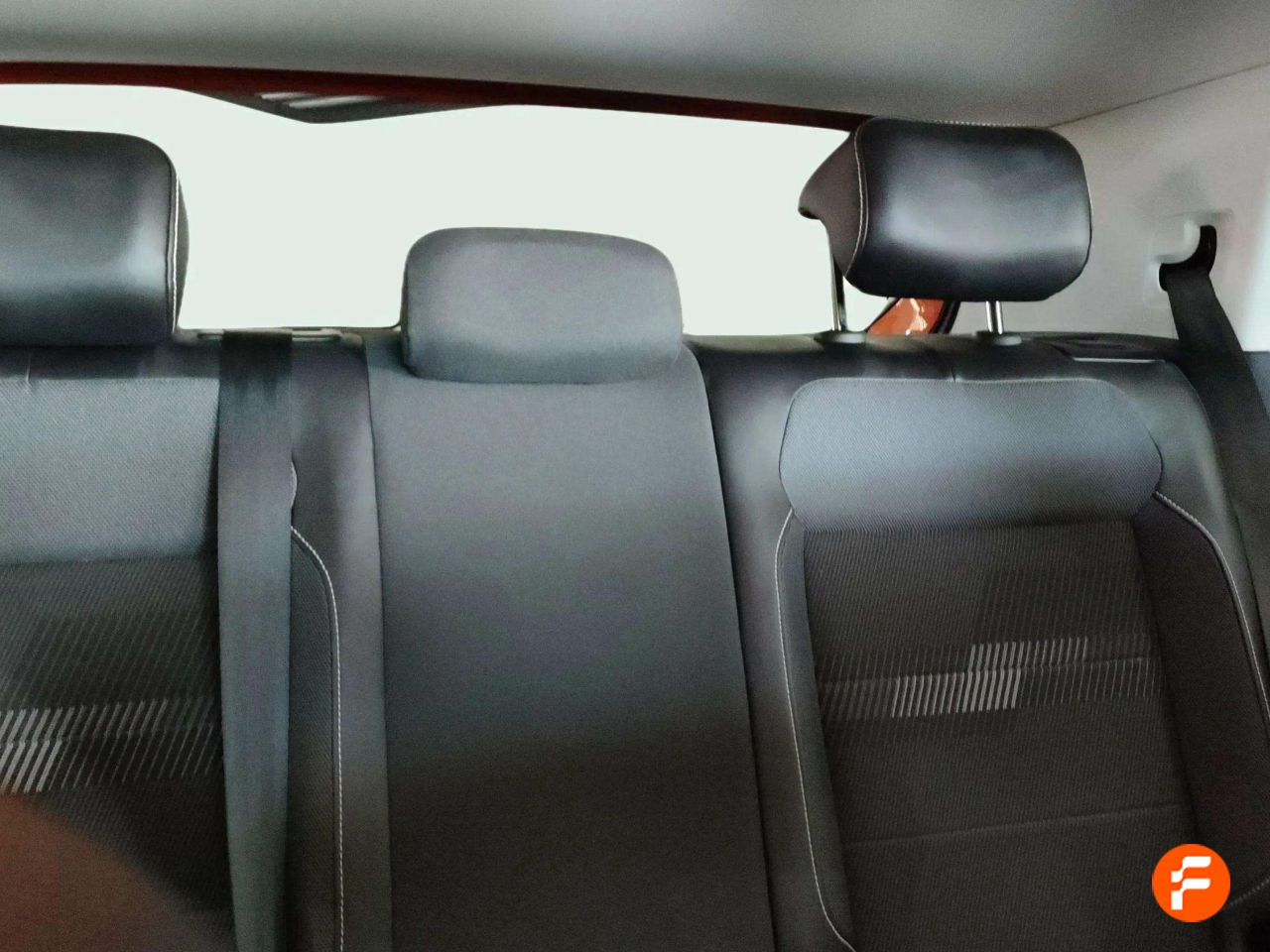 Foto Volkswagen T-Cross 16