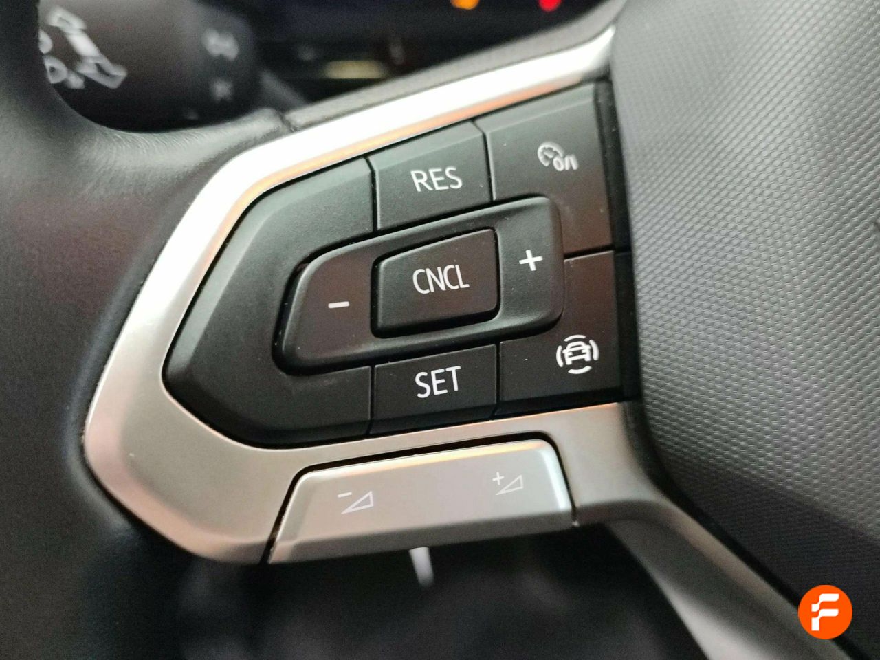 Foto Volkswagen T-Cross 17