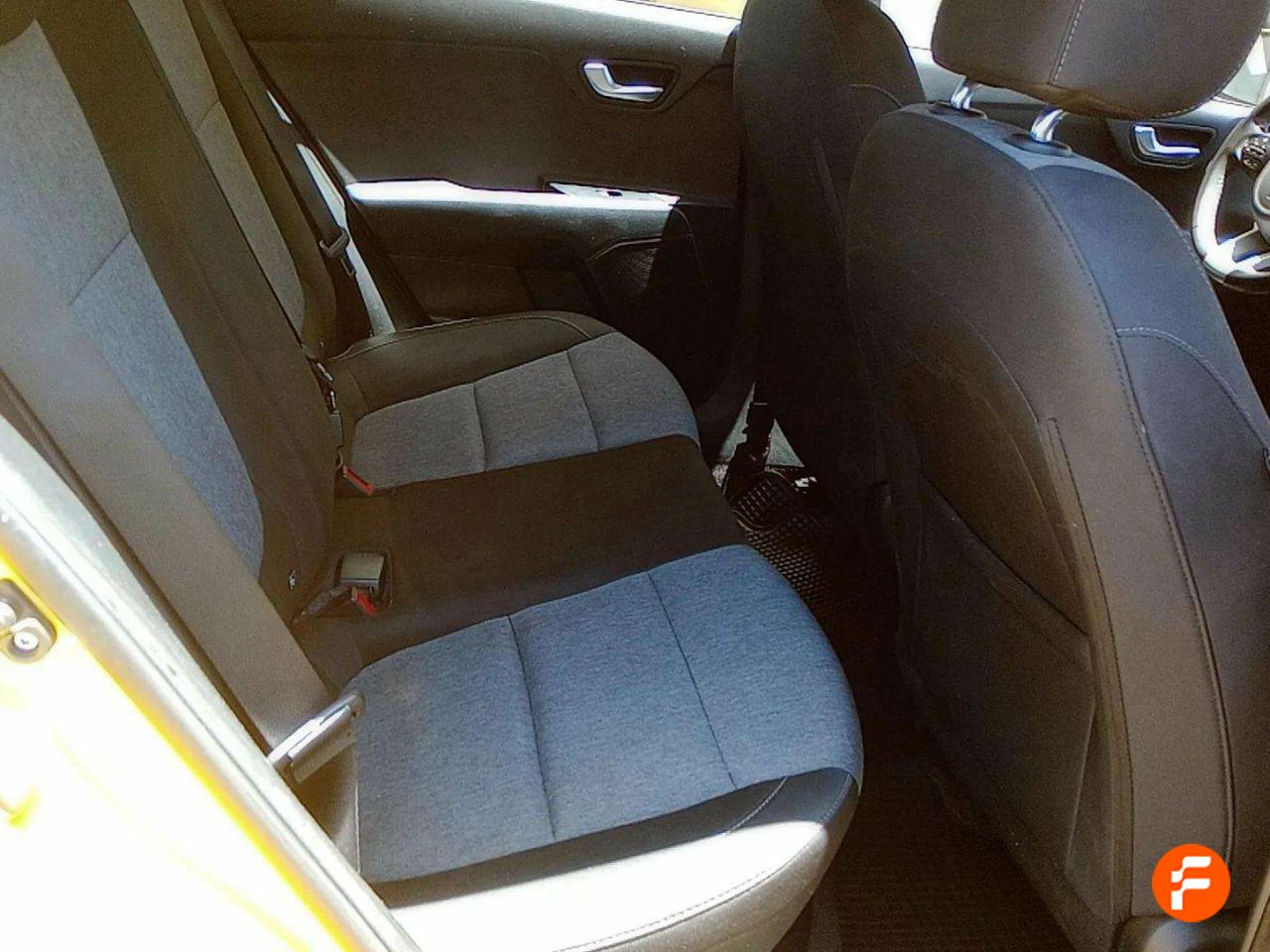 Foto Kia Stonic 12